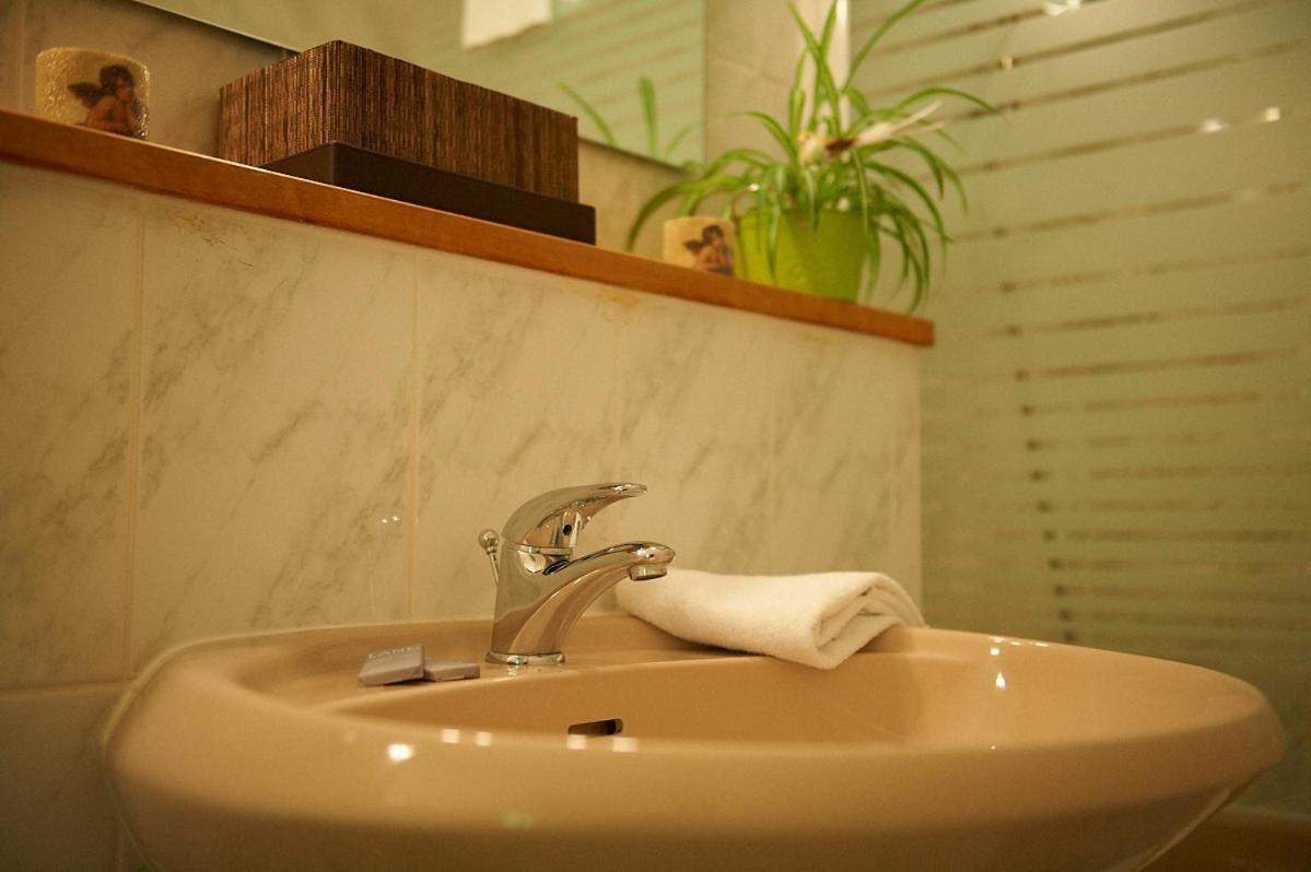 Hotel Le Relais Флёранс Экстерьер фото